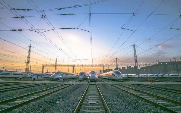 800多套航天柏克EPS电源护航宝兰高铁多年，运行稳定可靠